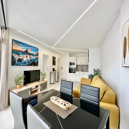Torres De Yomely - M13e Apartment *